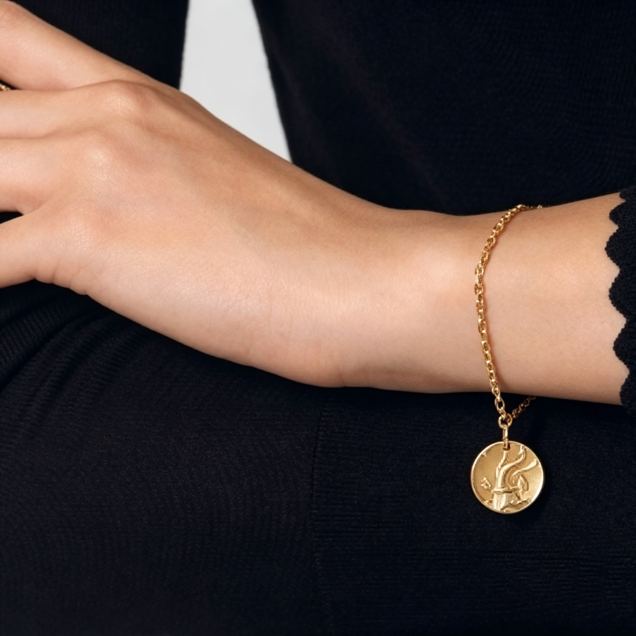 Van Cleef & Arpels Zodiaque Collection – Aquarius