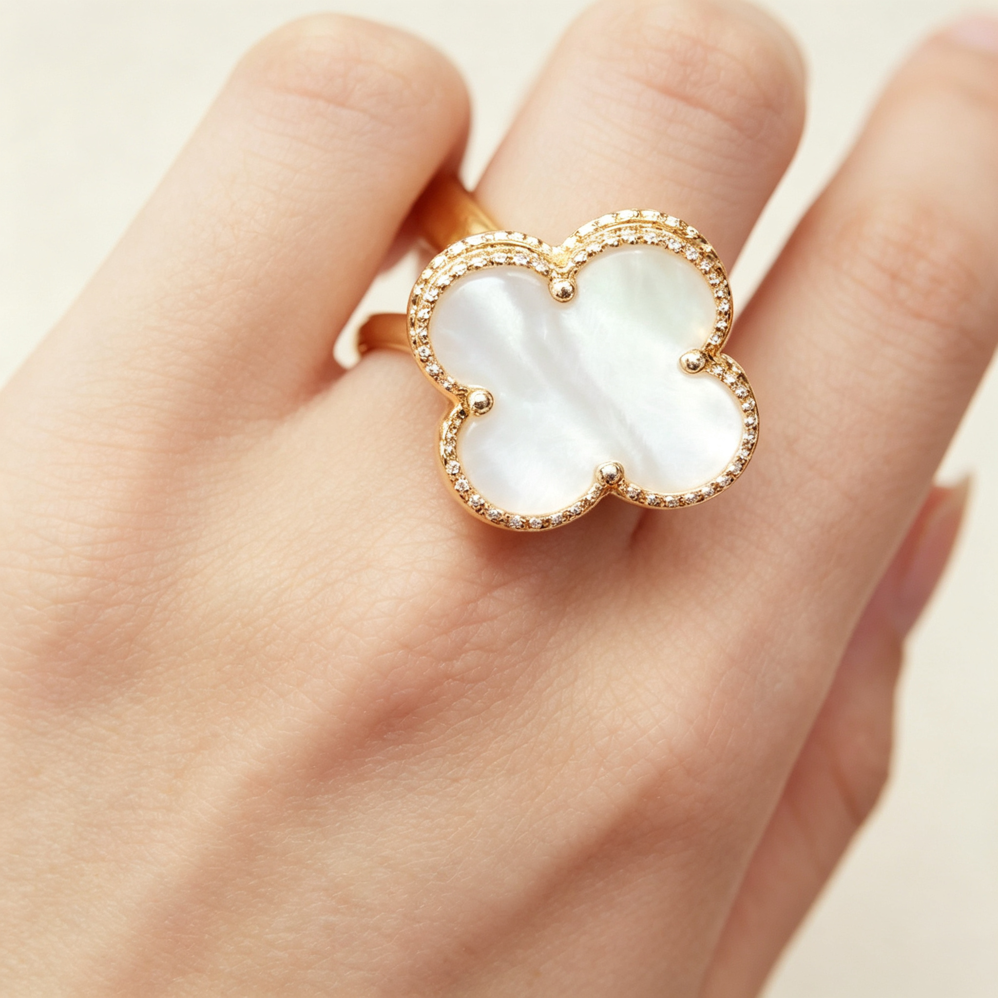 Van Cleef & Arpels Magic Alhambra ring – large model