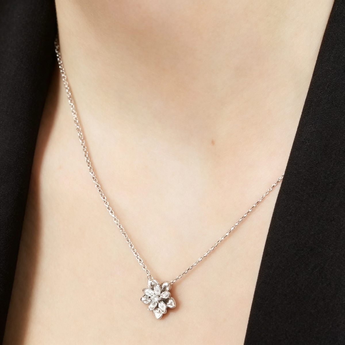 Van Cleef & Arpels Lotus Collection White Gold and Full-Diamond Pendant Necklace