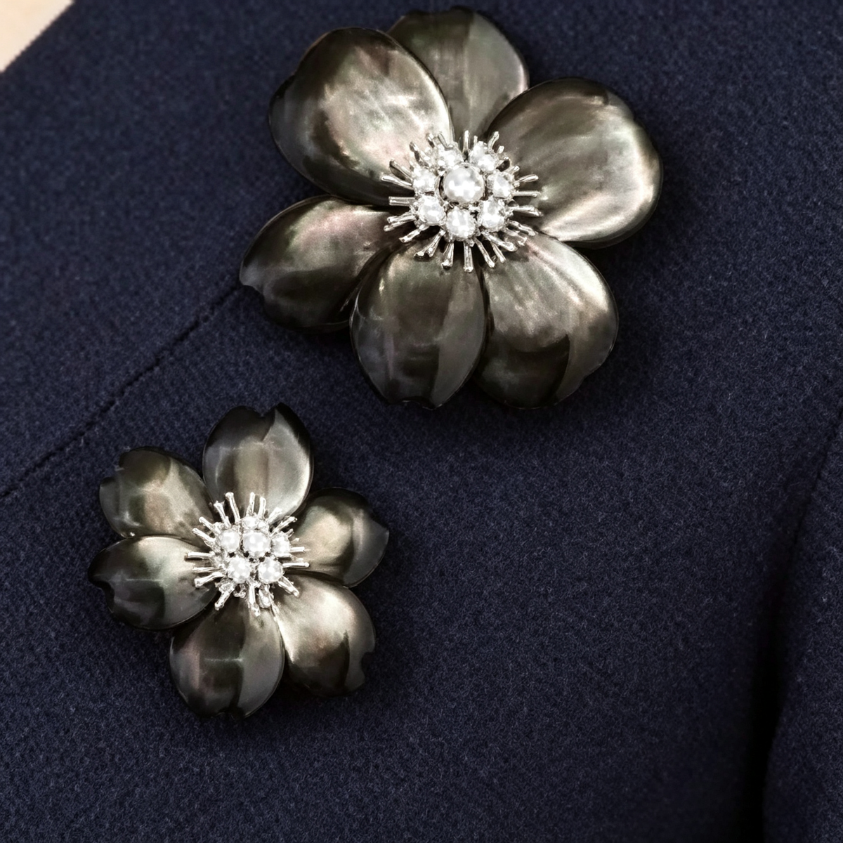 Van Cleef & Arpels Frivole convertible brooch/pendant