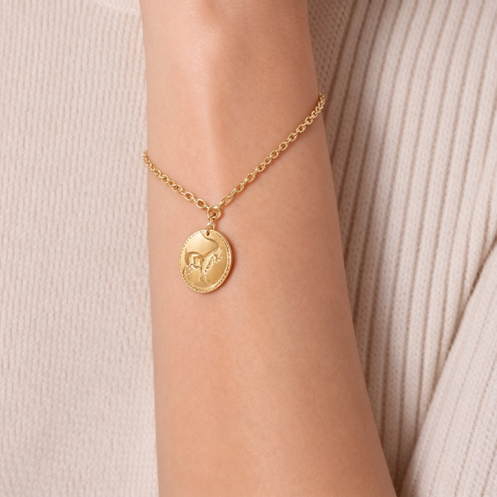 Van Cleef & Arpels Zodiaque Collection Capricorni Yellow Gold Bracelet
