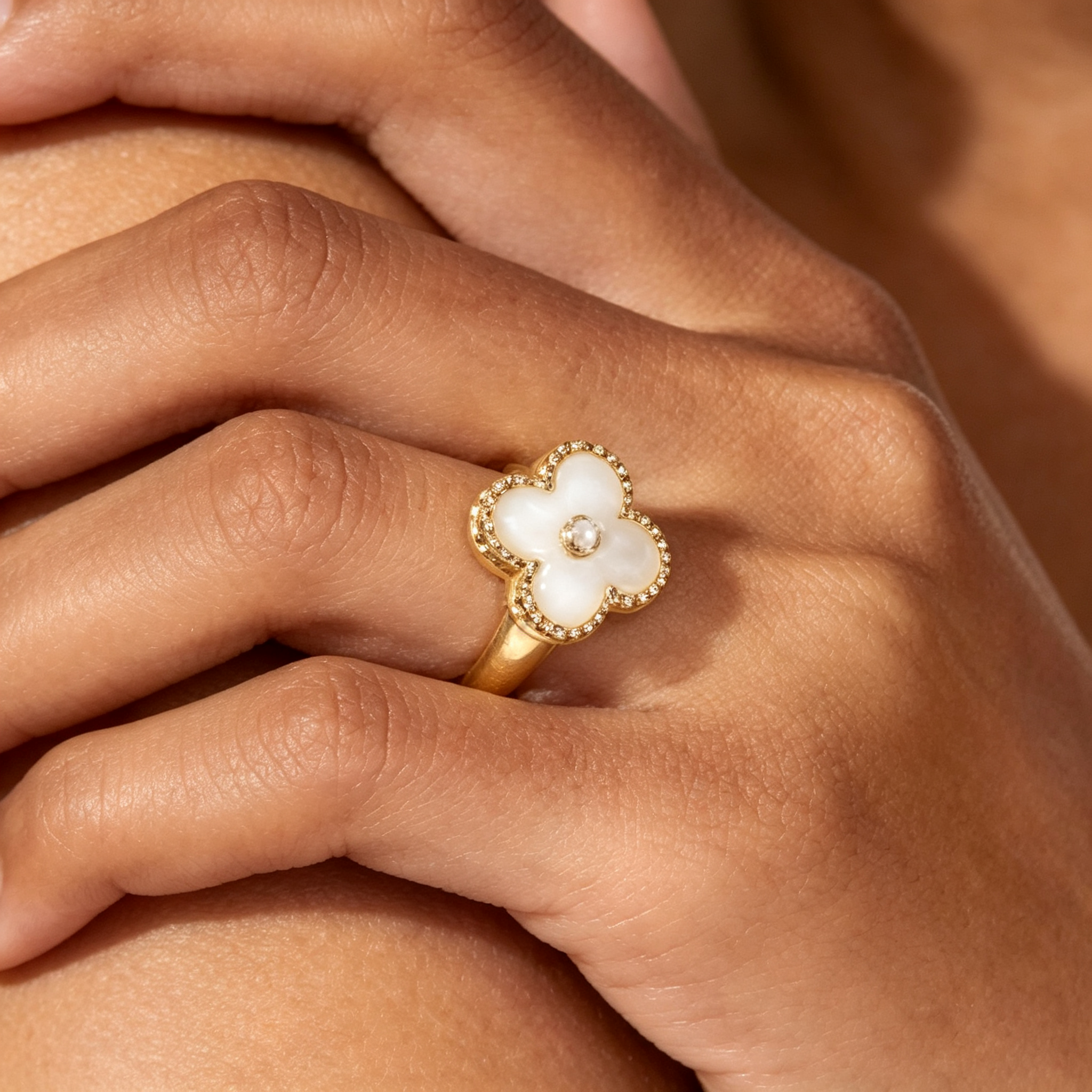 Van Cleef & Arpels Sweet Alhambra Ring – White Mother-of-Pearl