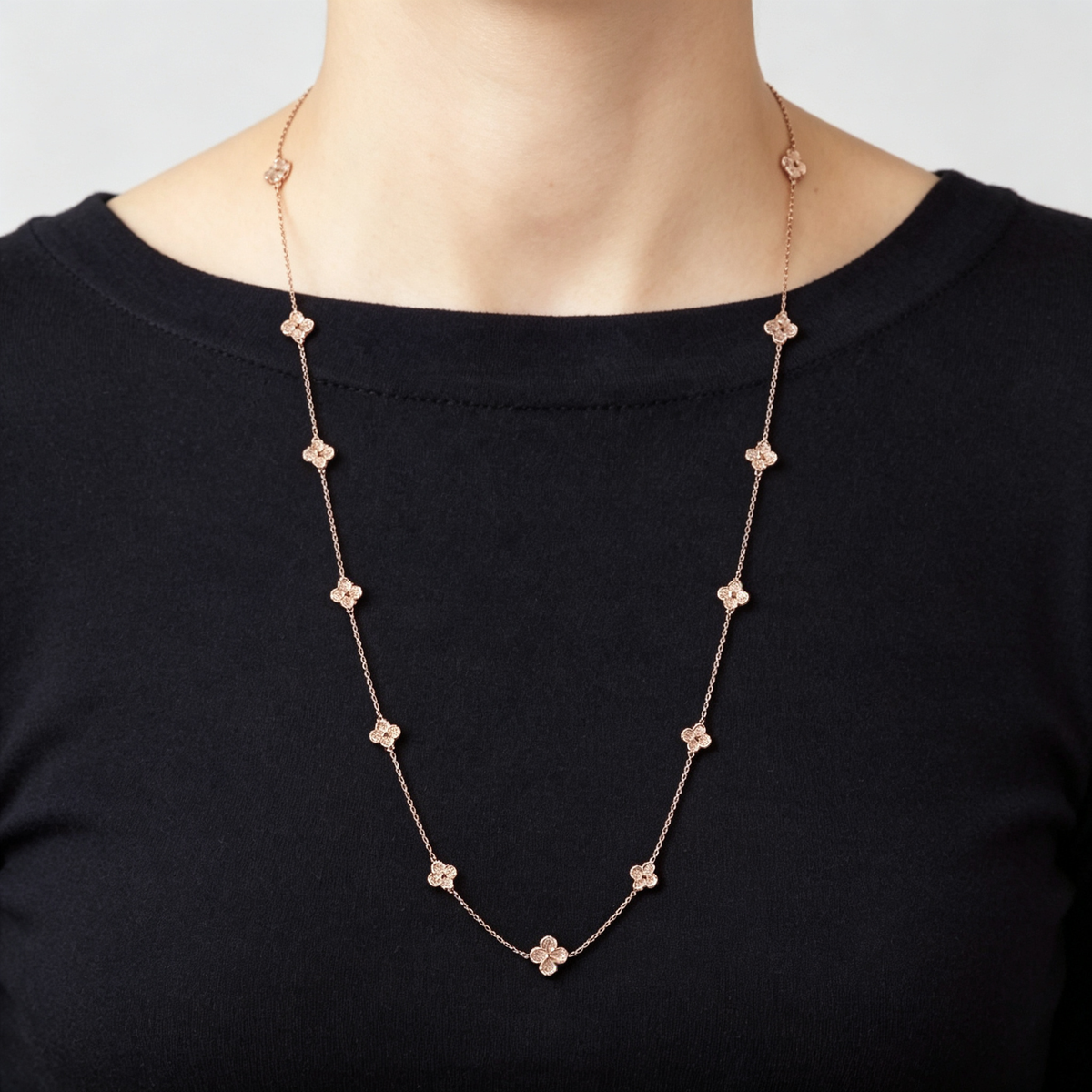 Van Cleef & Arpels Sweet Alhambra long necklace with 16 motifs