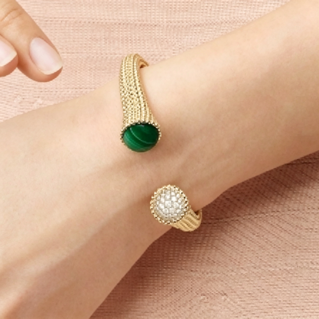 Van Cleef & Arpels Perlée Couleurs yellow gold, malachite, and diamond bracelet
