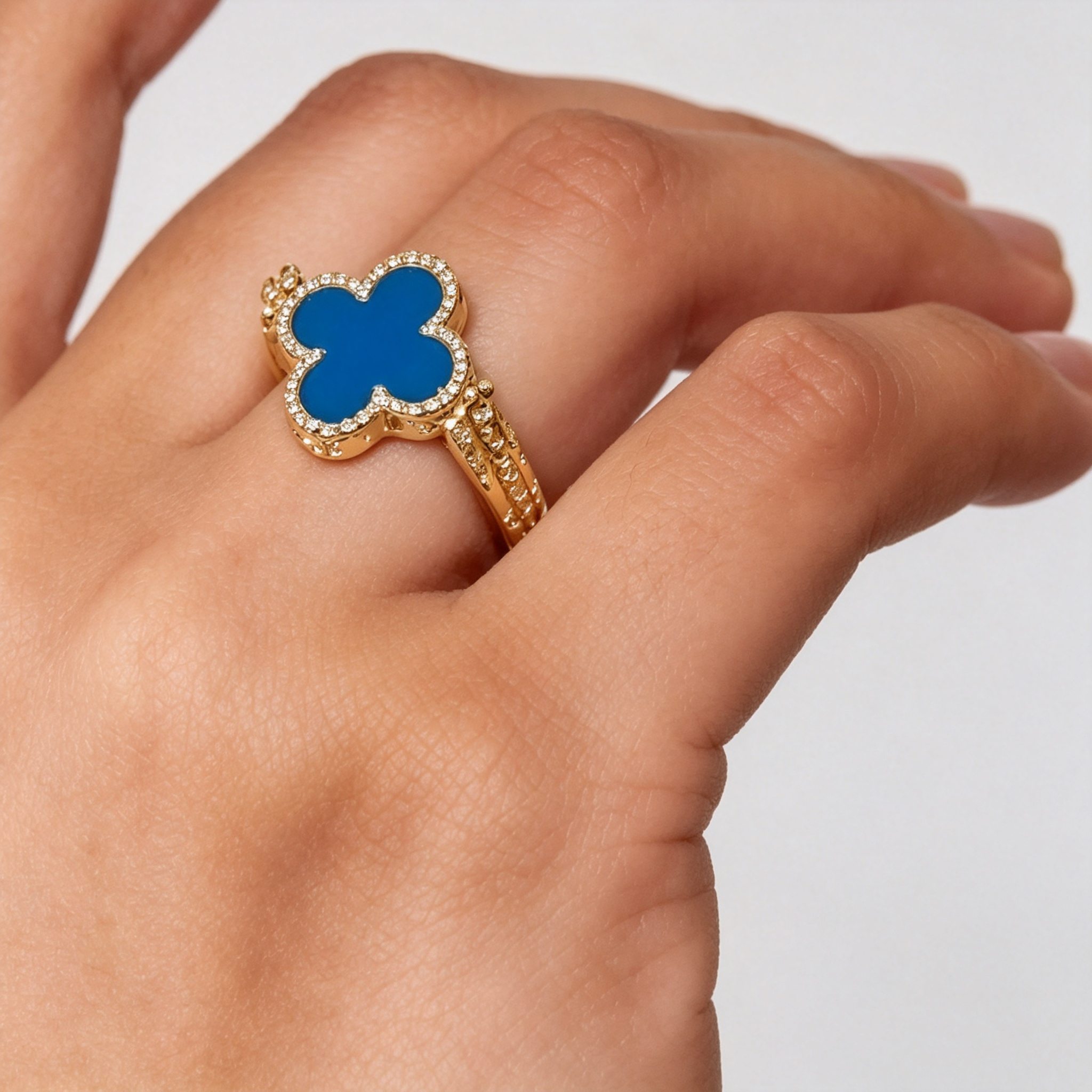 Van Cleef & Arpels Vintage Alhambra reversible ring