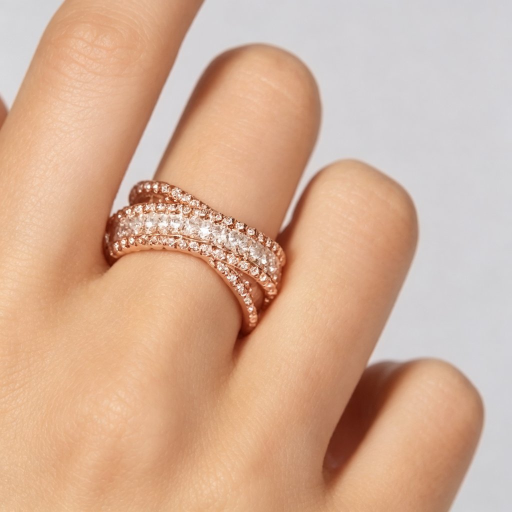 Van Cleef & Arpels Perlée Diamonds collection ring