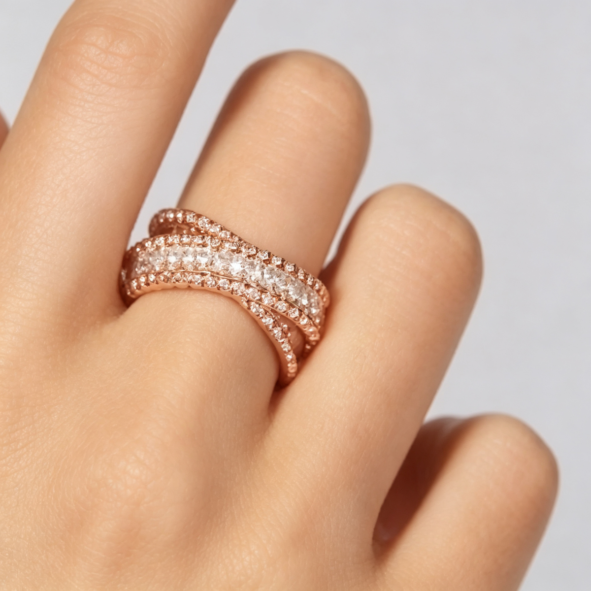 Van Cleef & Arpels Perlée Diamonds collection ring