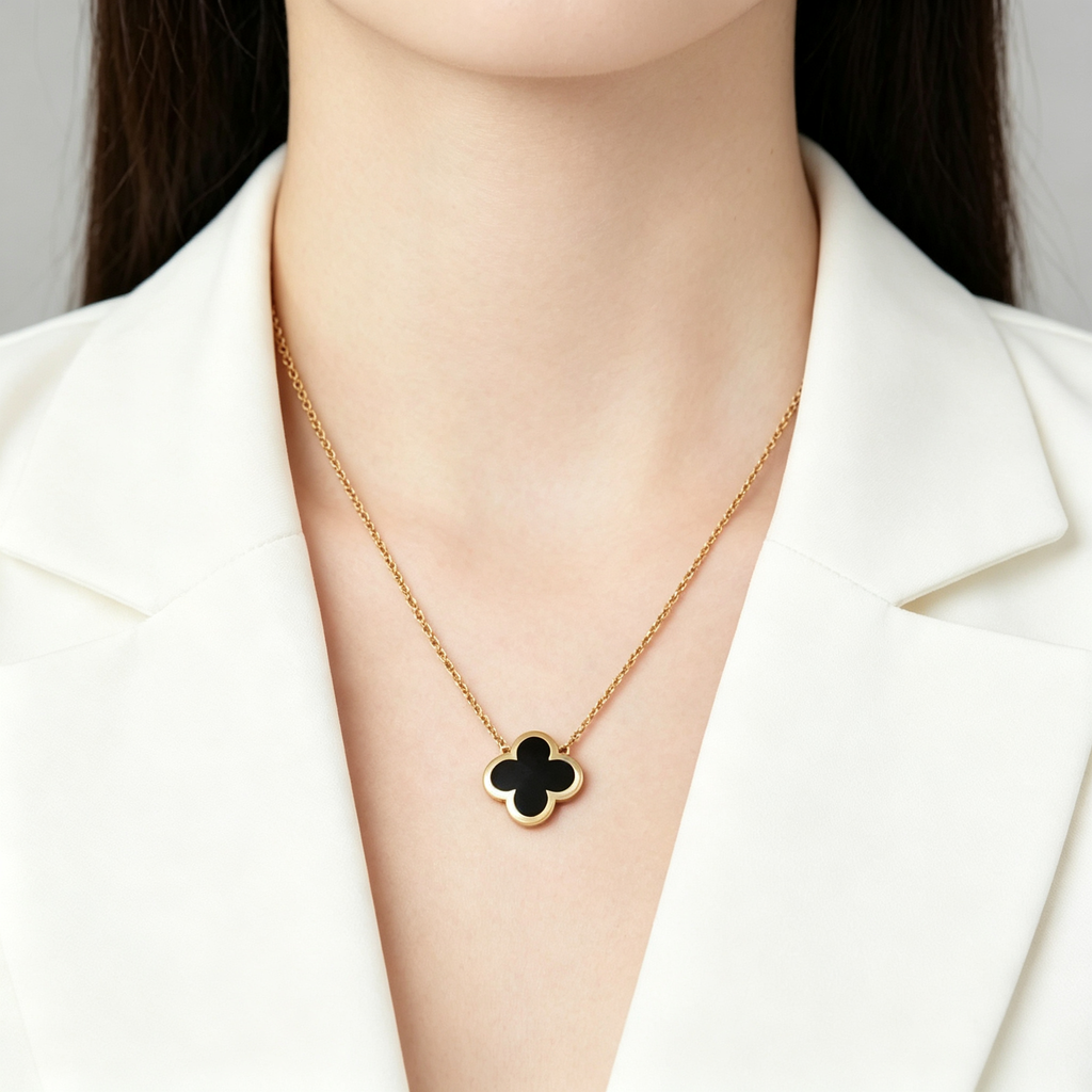 Van Cleef & Arpels Pure Alhambra medium-sized clover necklace